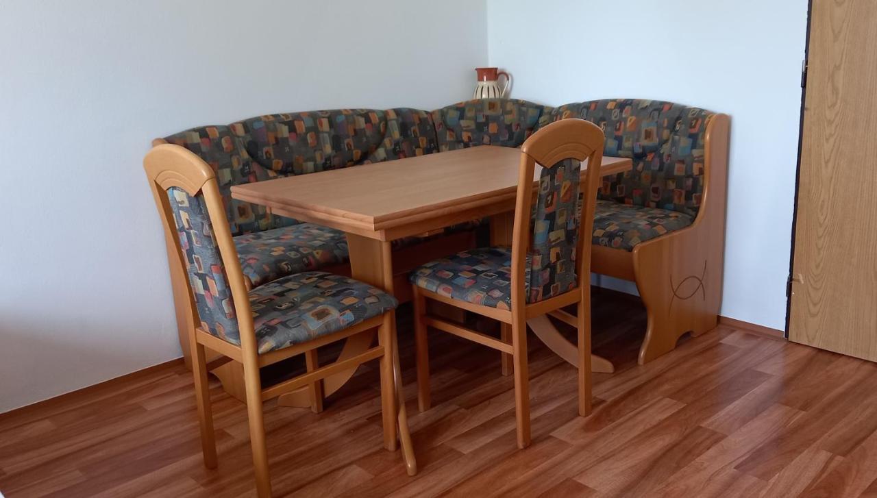 Apartman Стражни Екстериор снимка
