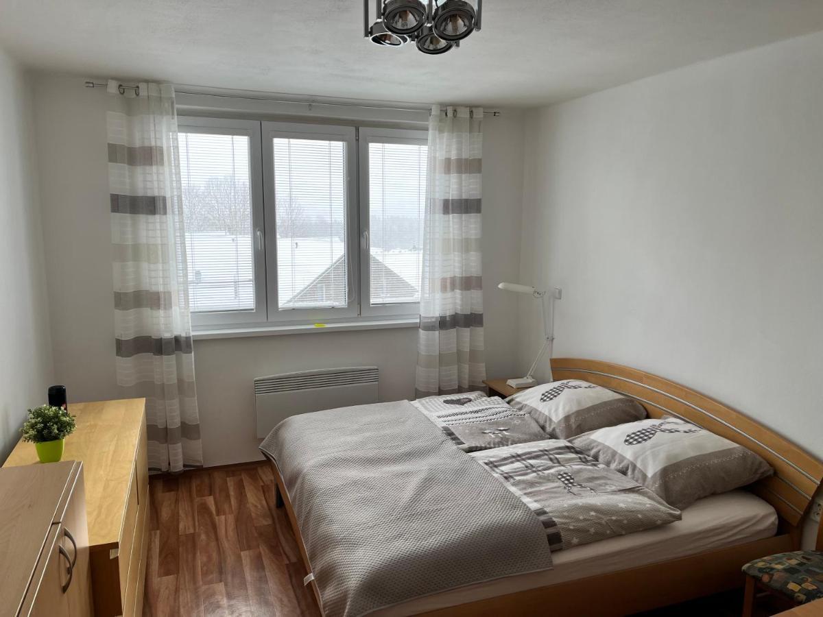 Apartman Стражни Екстериор снимка